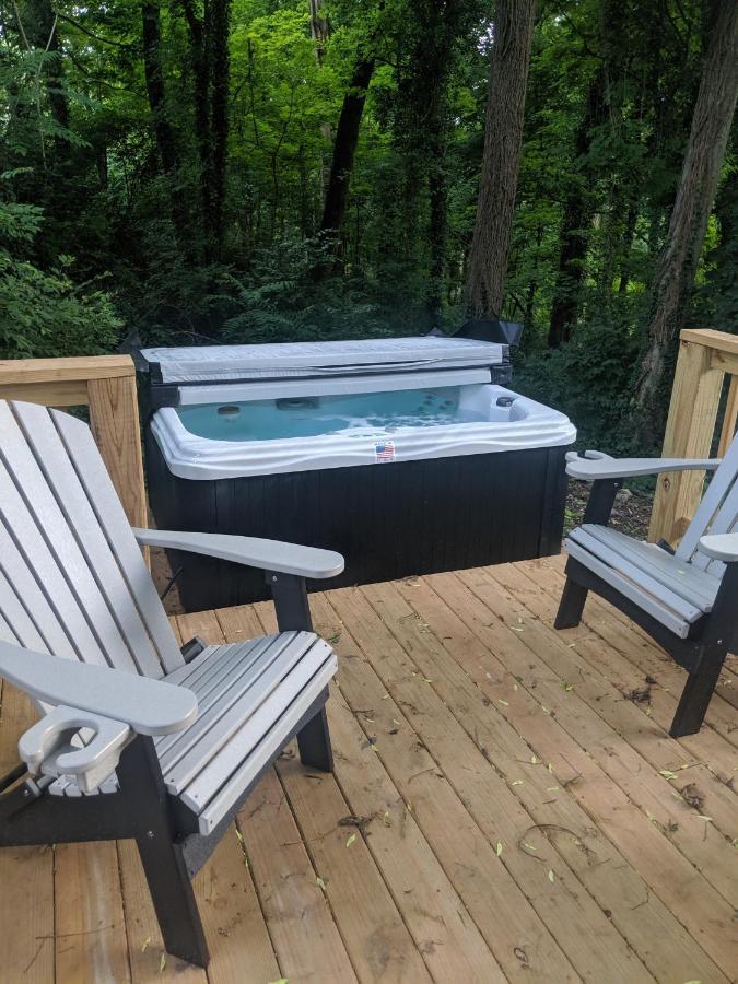 Thomas Cabin Forest Tiny Cabin With Hot Tub Chattanooga Exterior photo